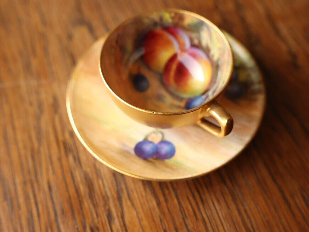 ロイヤルウースター フルーツ柄のカップ＆ソーサー イギリス 1926年頃