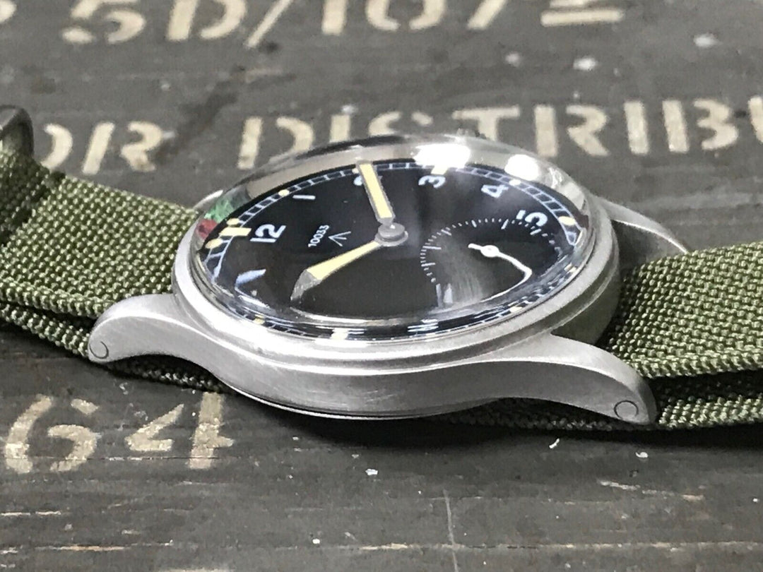 オメガ WW2 ダーティーダースウォッチ cal.30T2  希少な「VB」文字盤