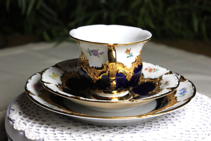 マイセン Bフォーム 花の絵が散りばめられたコバルトブルーの金縁コーヒーセット
