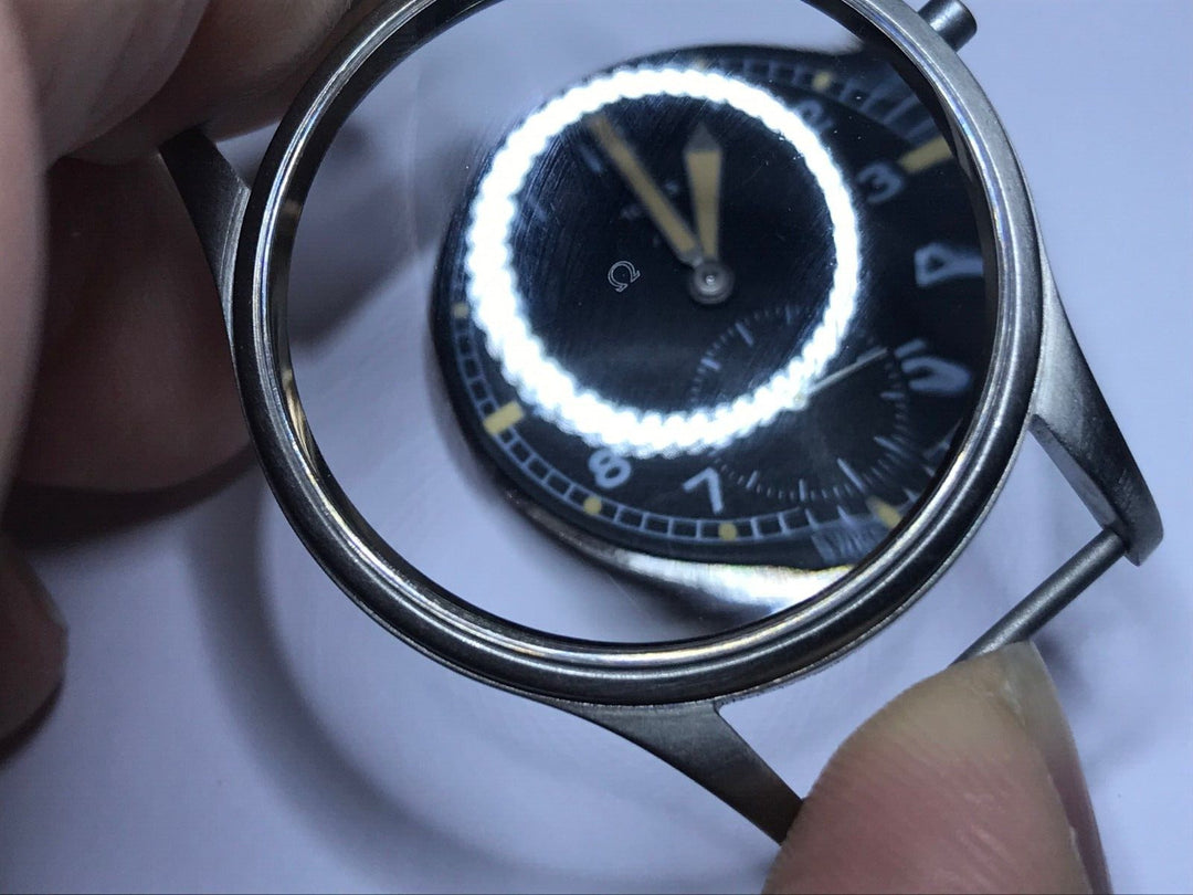 オメガ WW2 ダーティーダースウォッチ cal.30T2  希少な「VB」文字盤