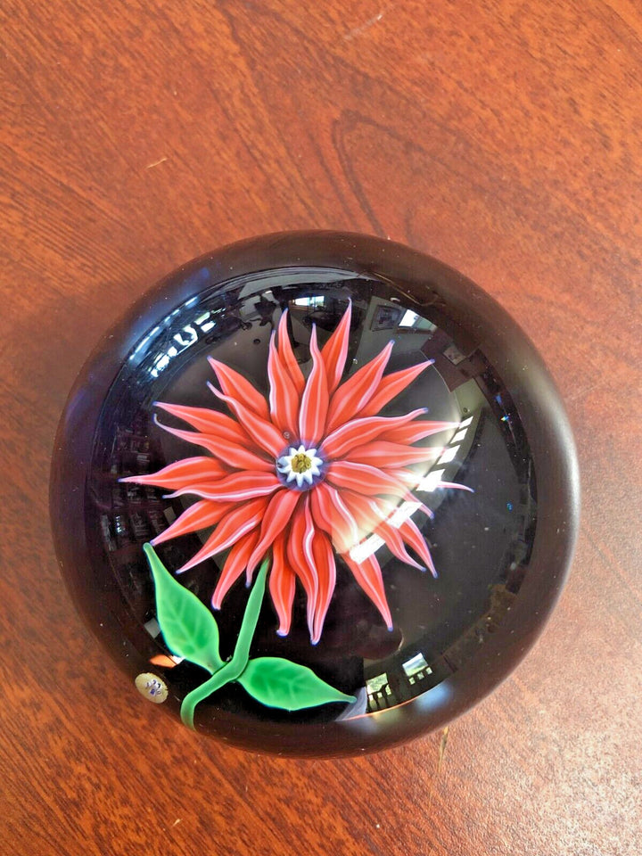 ヴィンテージ バカラ 花のガラスペーパーウェイト  1970年