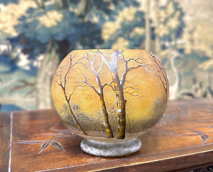 ドーム兄弟（ドームナンシー）冬の雪景色を描いた球形の花瓶 アールヌーボー期の作品