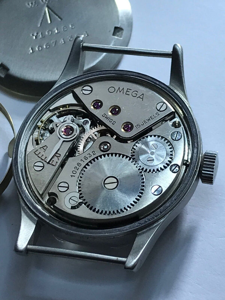 オメガ WW2 ダーティーダースウォッチ cal.30T2  希少な「VB」文字盤