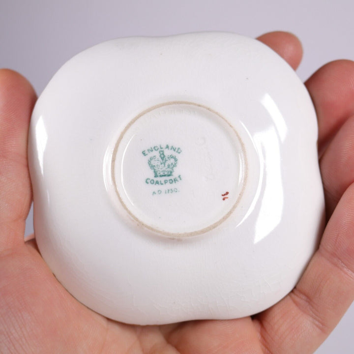 コールポート カップ＆ソーサー クワトレフォイルシェイプ マルーンレッド 1900年頃