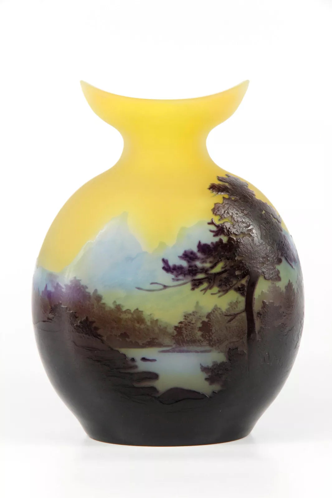 エミールガレ アルプスの湖畔の風景が描かれた花瓶 – アンティーク