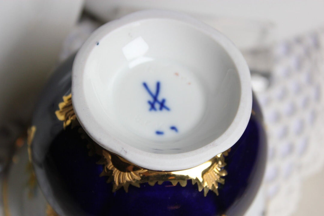 マイセン Bフォーム 花の絵が散りばめられたコバルトブルーの金縁コーヒーセット2