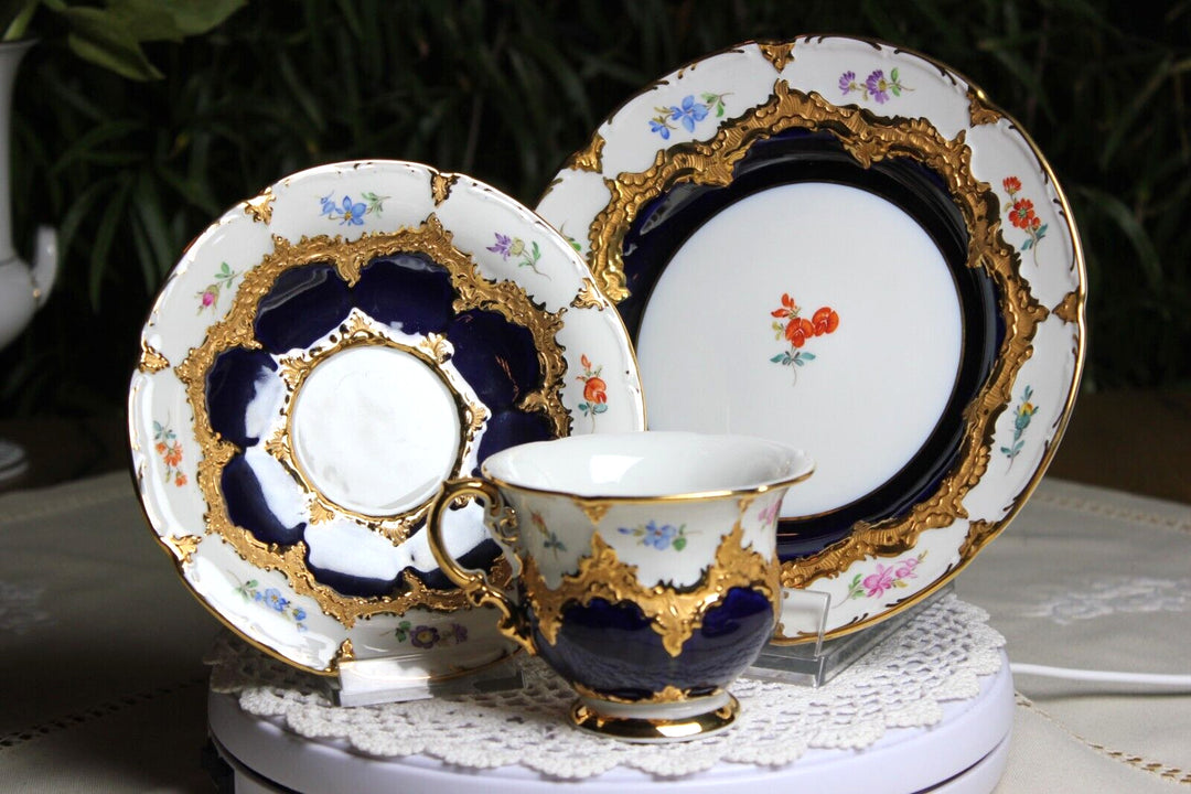 マイセン Bフォーム 花の絵が散りばめられたコバルトブルーの金縁コーヒーセット