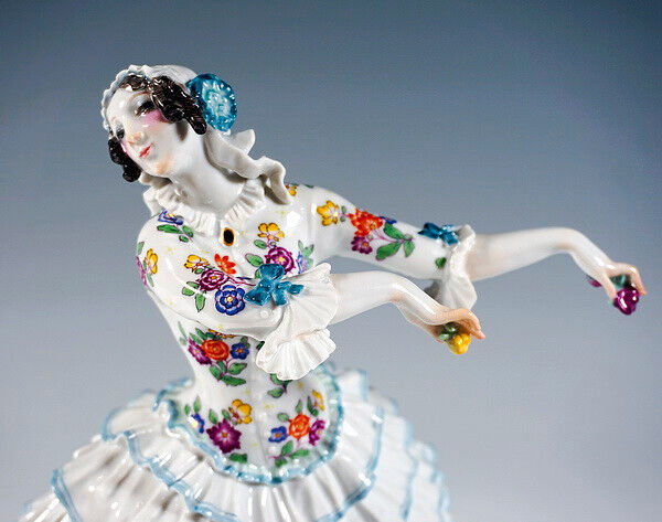 マイセン人形「フィギュア」 キアリーナダンサー ロシアバレエ「カーニバル」より シューリッヒ作