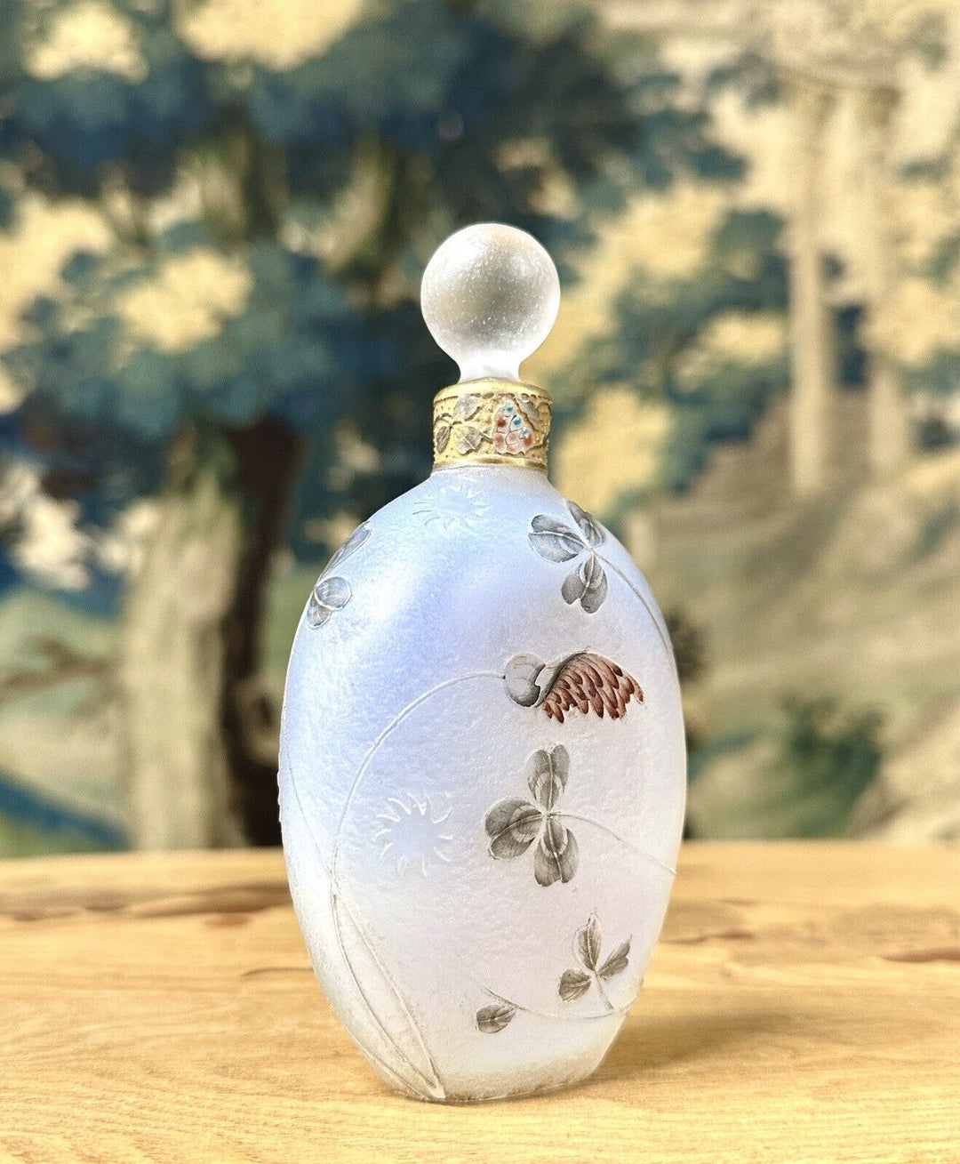 ドーム兄弟（ドームナンシー） 蓮華の花とクローバーの香水瓶