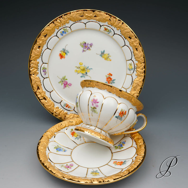 マイセンカップ　Xフォーム　カップ＆ソーサー＆プレート２