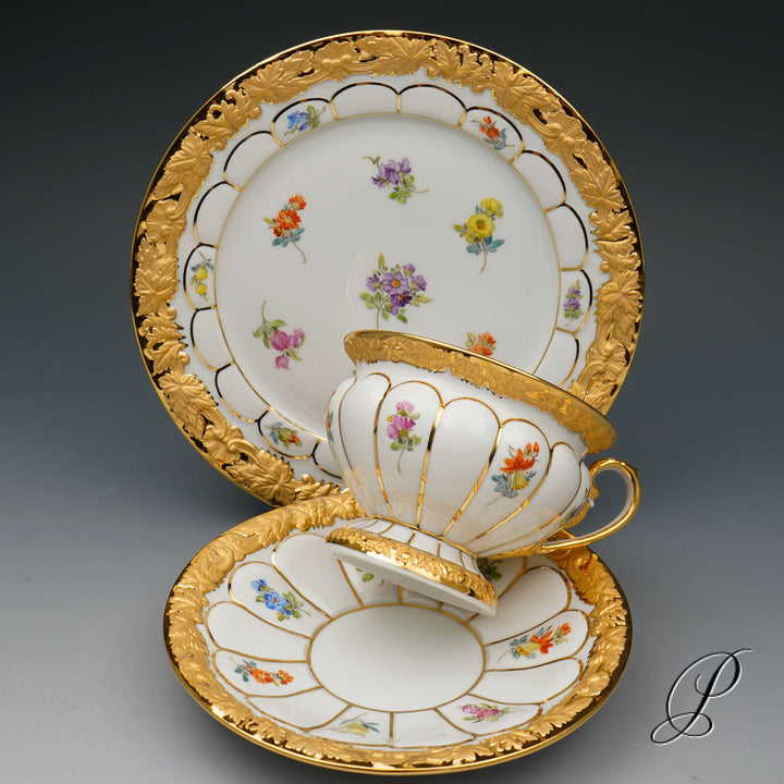 マイセンカップ　Xフォーム　カップ＆ソーサー＆プレート３