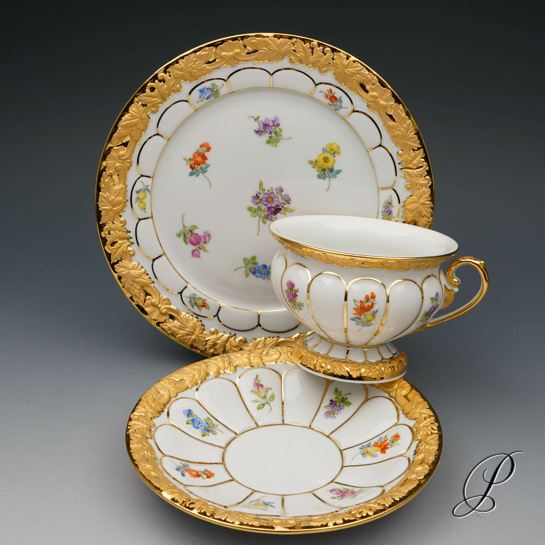 マイセンカップ　Xフォーム　カップ＆ソーサー＆プレート３