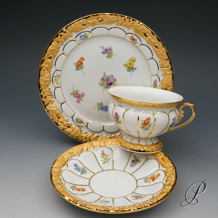 マイセンカップ　Xフォーム　カップ＆ソーサー＆プレート３