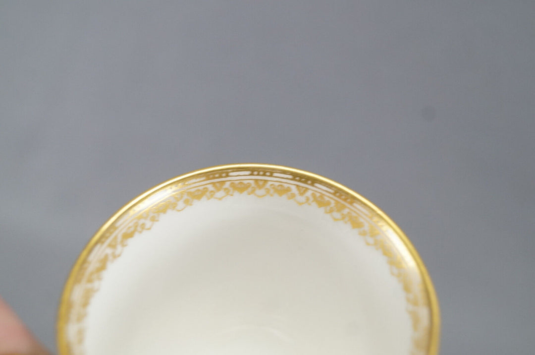 ロイヤルウースター 手描きサイン入りバーカー レッドフローラル＆ゴールド カップ＆ソーサー A