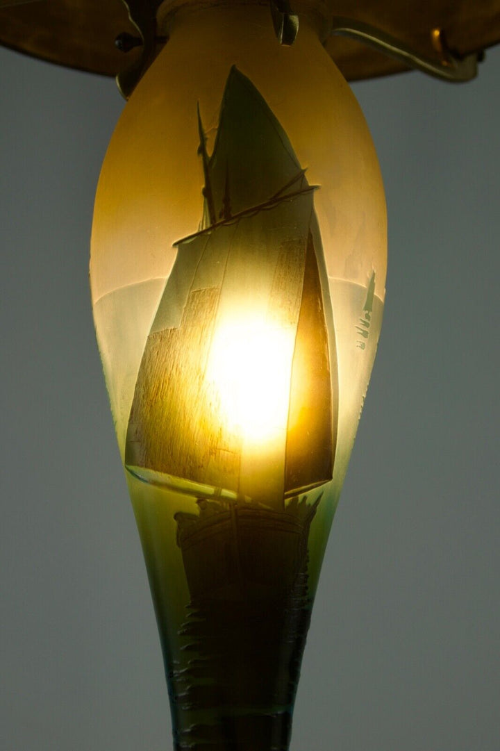 エミールガレ 「カモメと帆船」のアールヌーボー時代のアンティークテーブルランプ 1910年頃の作品