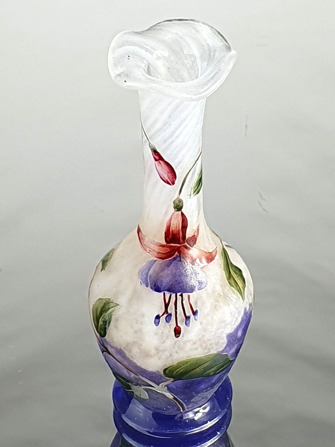 ドーム兄弟（ドームナンシー） フクシアの花のくびれ型花瓶