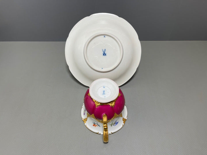 マイセン　Bフォーム　ワインレッドカップ＆ソーサー＆プレートセット　２級品