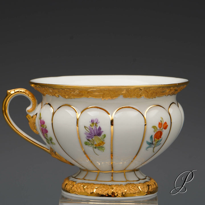 マイセンカップ　Xフォーム　カップ＆ソーサー＆プレート２