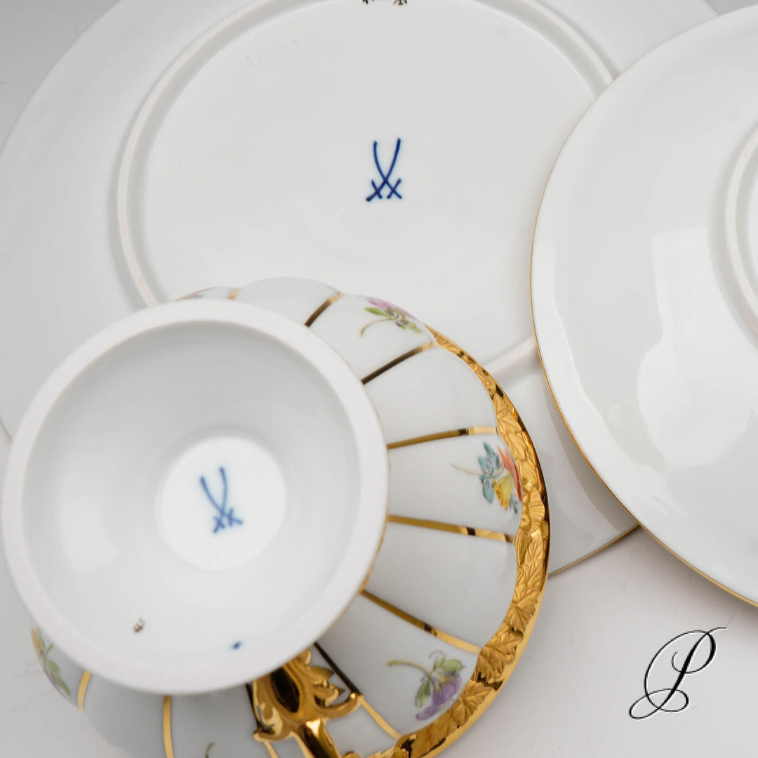 マイセンカップ　Xフォーム　カップ＆ソーサー＆プレート３