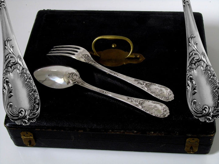 ピュイフォルカ 素晴らしいフレンチスターリングシルバー食器セット 60ピース 箱付き