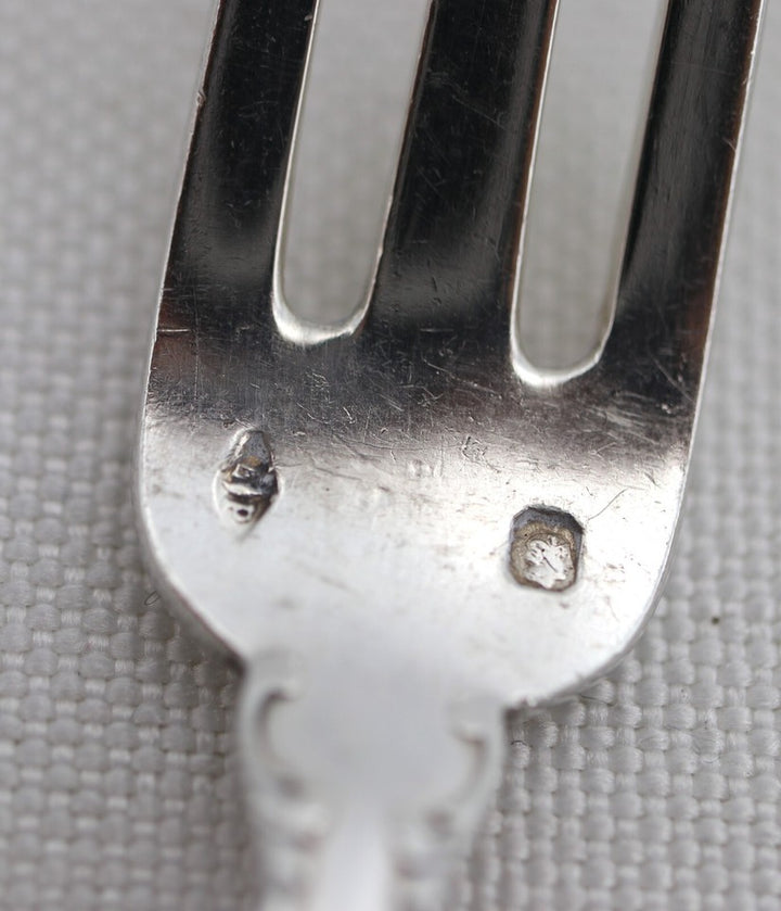 ピュイフォルカ フェール・ド・ランス・ア・クエ・ド・ラットモデル、デザート用カトラリー6点セット、ミネルヴァ銀製