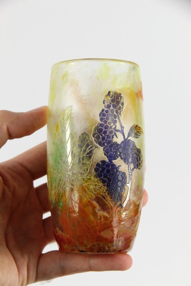 ドーム兄弟（ドームナンシー）ブラックベリーと枯葉の花瓶