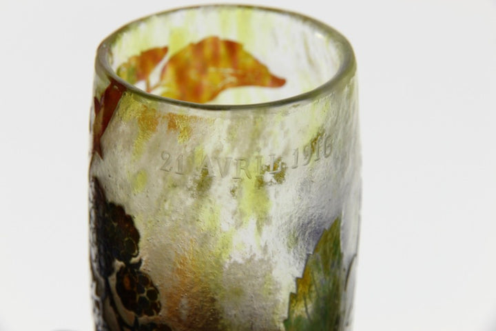 ドーム兄弟（ドームナンシー）ブラックベリーと枯葉の花瓶