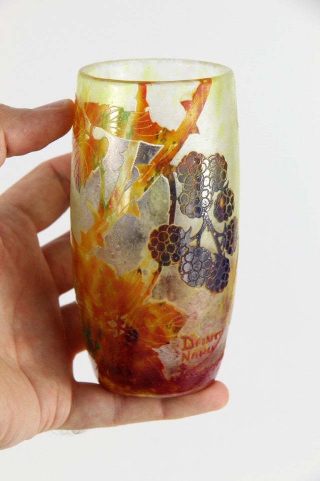 ドーム兄弟（ドームナンシー）ブラックベリーと枯葉の花瓶