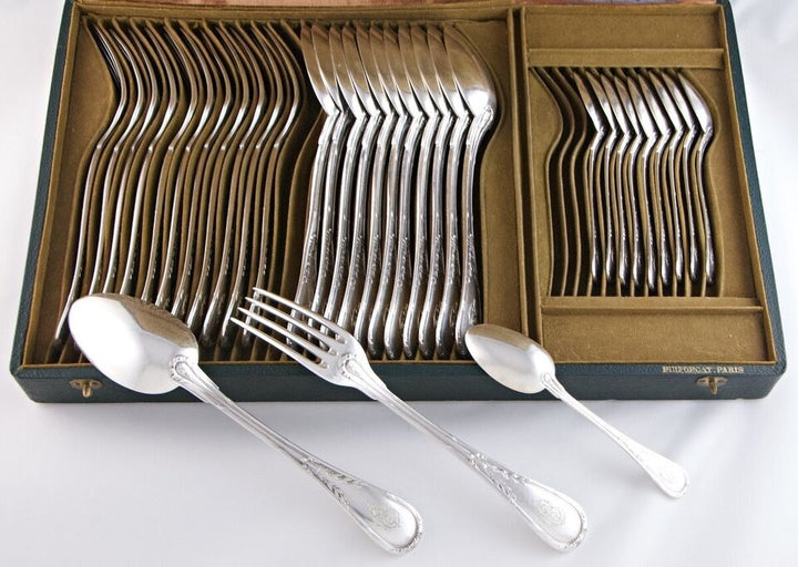 ピュイフォルカ 美しいアンティークフレンチ スターリングシルバー食器セット34ピース 19世紀
