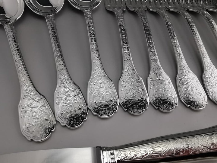 ピュイフォルカ 「スービーズ」 - テーブルウェアセット - 18点 純銀 ミネルヴァ