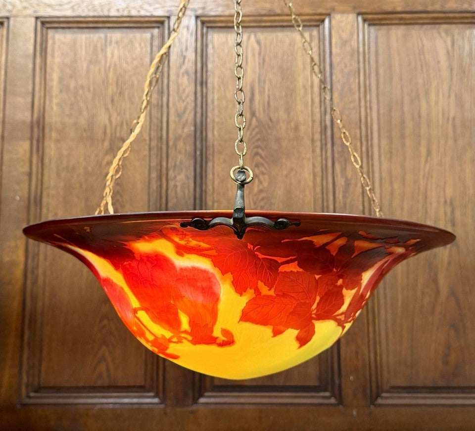 エミール・ガレ - 大型天井照明器具またはマグノリア装飾のバスクシャンデリア アール・ヌーヴォー様式