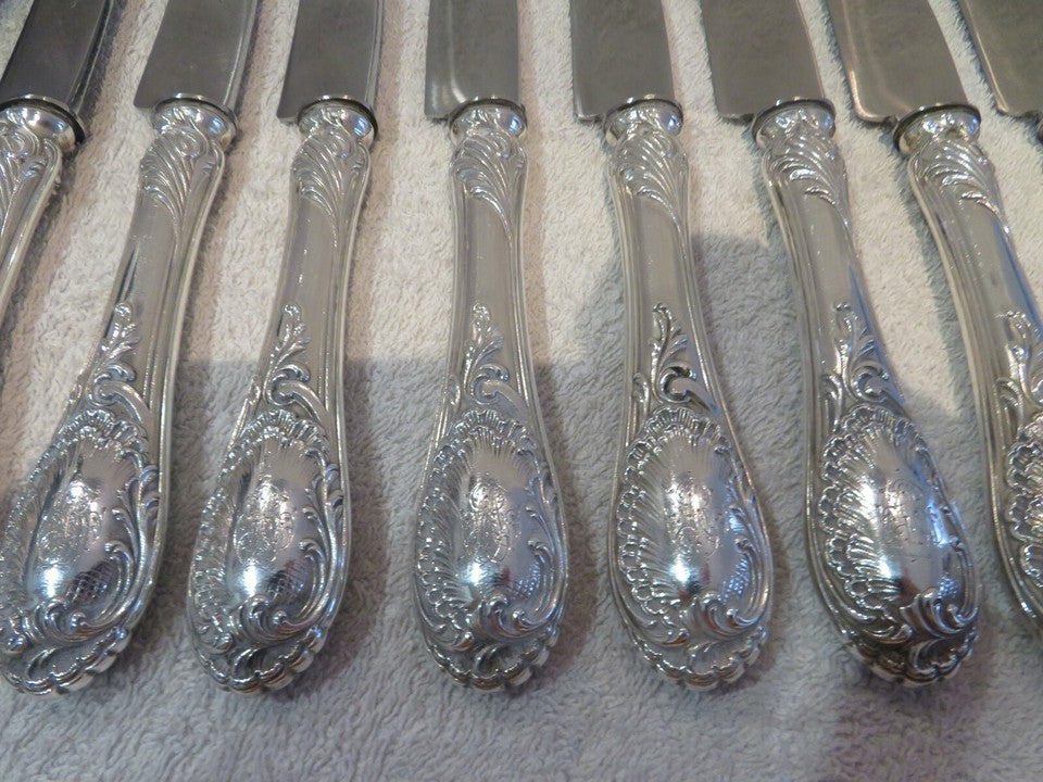 ピュイフォルカ 壮大なヴィンテージフレンチ950シルバー ディナーナイフ12点 ロココ様式