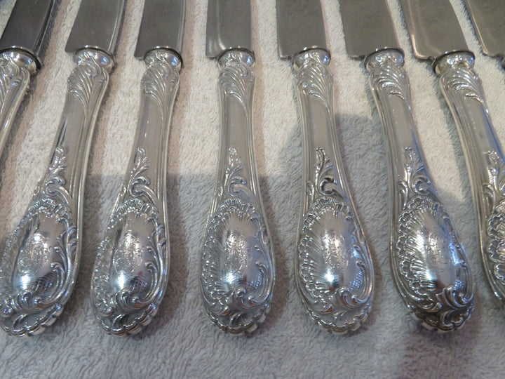 ピュイフォルカ 壮大なヴィンテージフレンチ950シルバー ディナーナイフ12点 ロココ様式