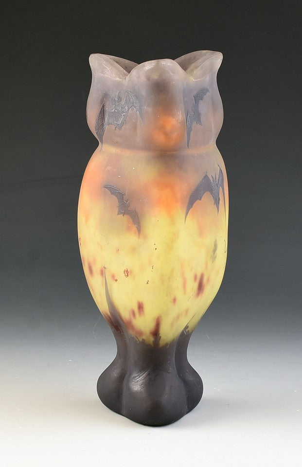 ドーム兄弟 コウモリが描かれた花瓶 1900年ごろの作品