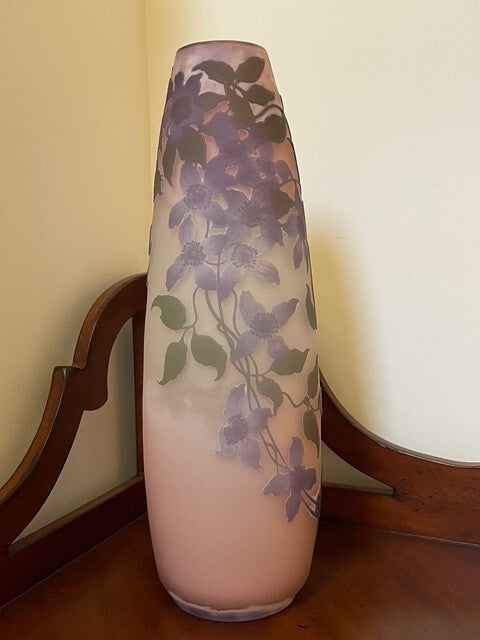 エミールガレ　藤の花の幻想的な花瓶