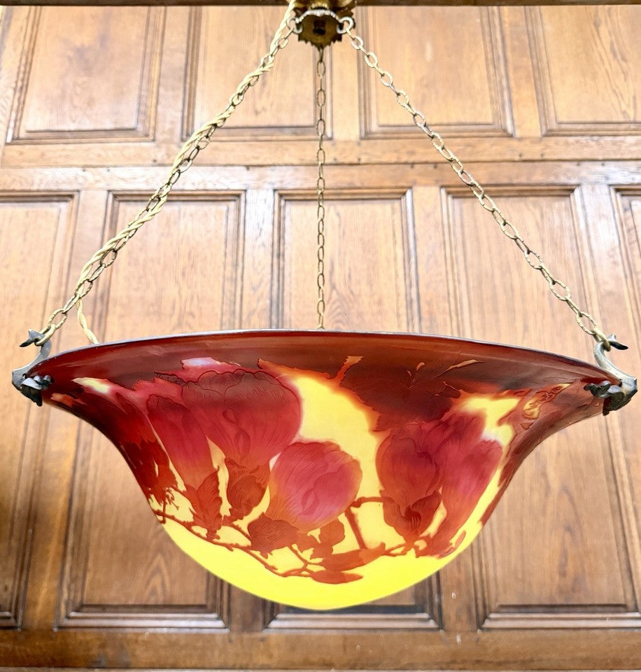 エミール・ガレ - 大型天井照明器具またはマグノリア装飾のバスクシャンデリア アール・ヌーヴォー様式