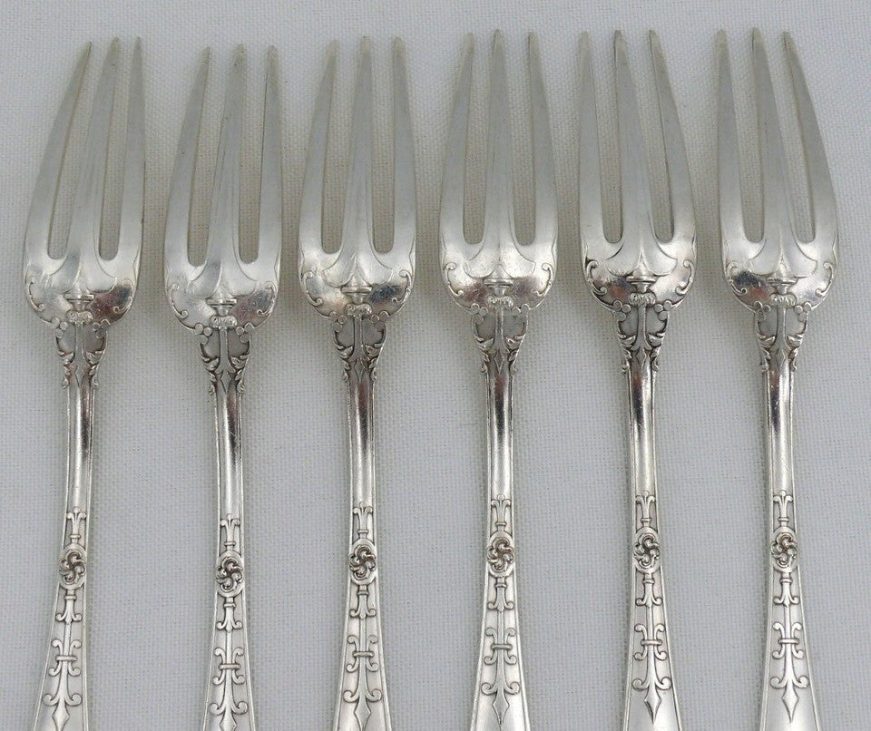 ピュイフォルカ モデル「フェール・ド・ランス・ア・クエ・ド・ラット」 ミネルヴァ製純銀製テーブルカトラリー6点セット