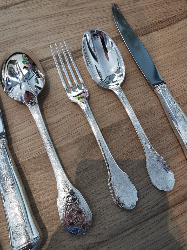 ピュイフォルカ 「スービーズ」 - テーブルウェアセット - 18点 純銀 ミネルヴァ