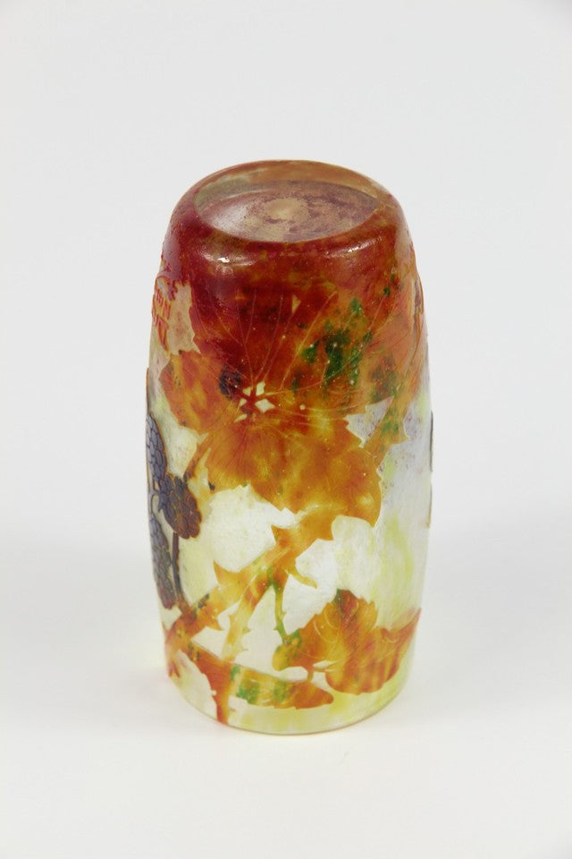 ドーム兄弟（ドームナンシー）ブラックベリーと枯葉の花瓶