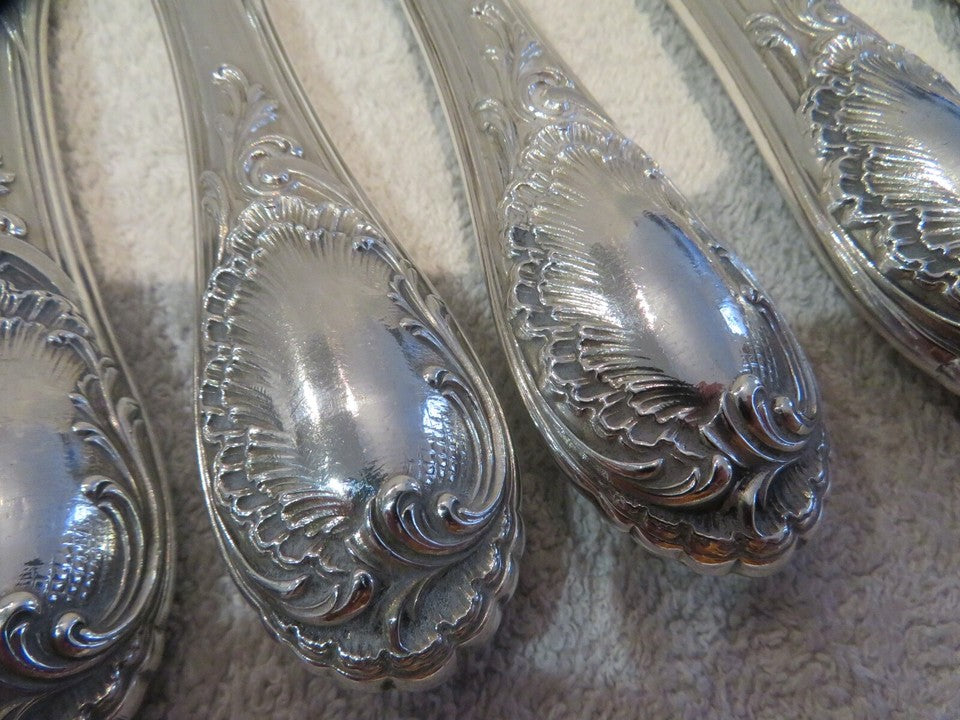 ピュイフォルカ 壮大なヴィンテージフレンチ950シルバー ディナーナイフ12点 ロココ様式