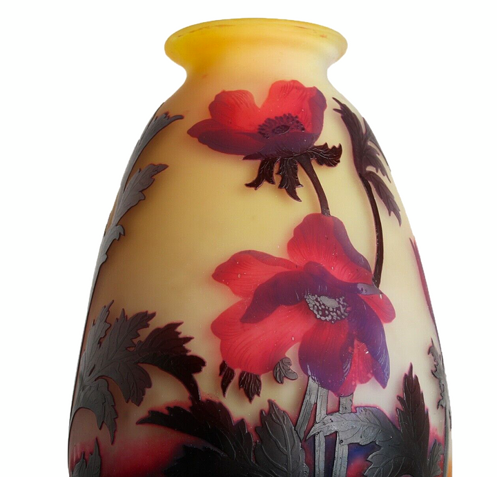 ミューラー兄弟　貴重な赤いアネモネの花瓶