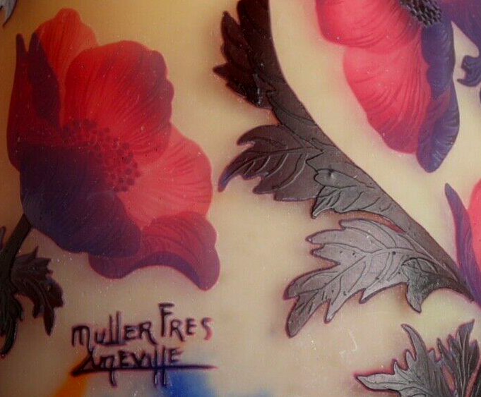 ミューラー兄弟　貴重な赤いアネモネの花瓶