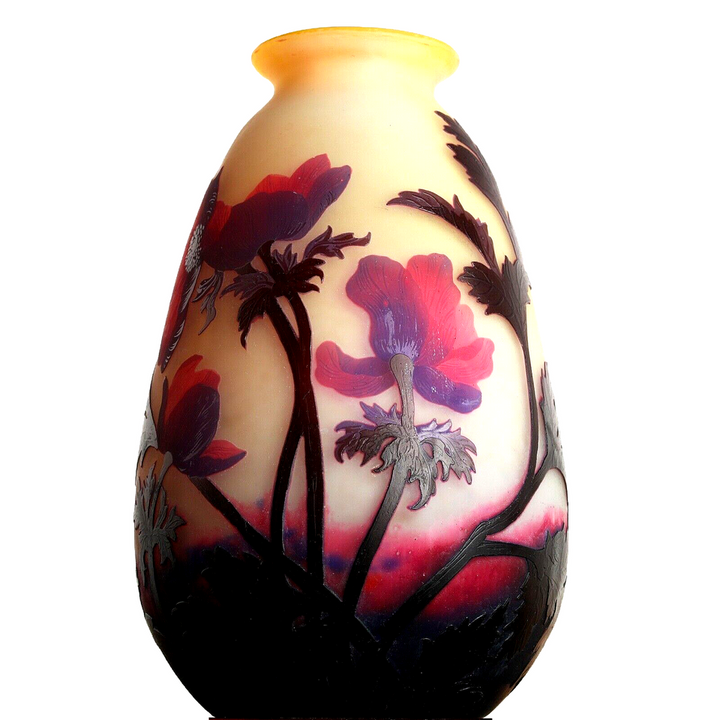 ミューラー兄弟　貴重な赤いアネモネの花瓶