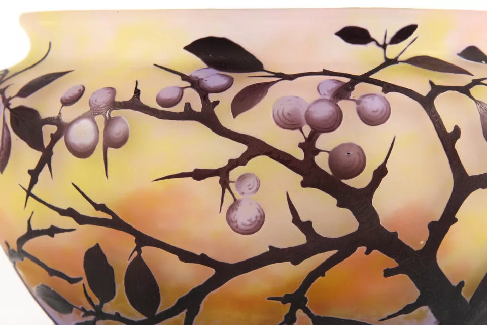 ドーム兄弟（ドームナンシー）スモモの実が描かれた鉢型の花瓶