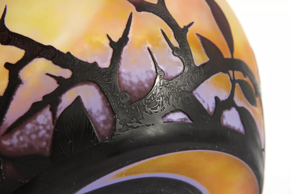 ドーム兄弟（ドームナンシー）スモモの実が描かれた鉢型の花瓶