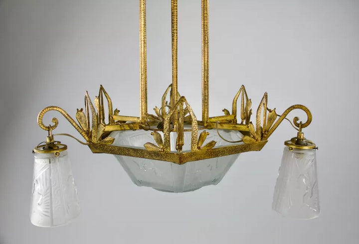 ミューラー兄弟 金縁と孔雀模様のシャンデリア