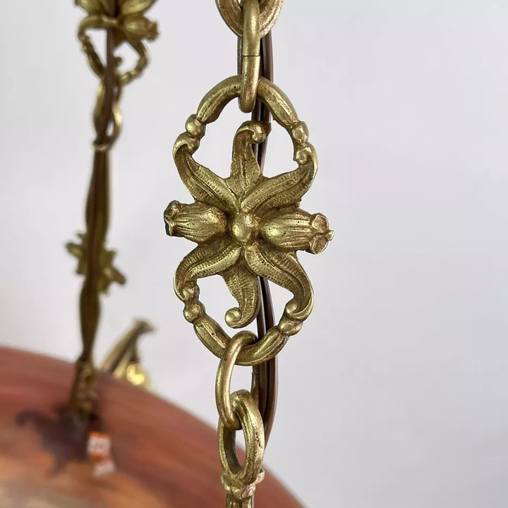 ミューラー兄弟 ピンク/白/薄紫のシャンデリア