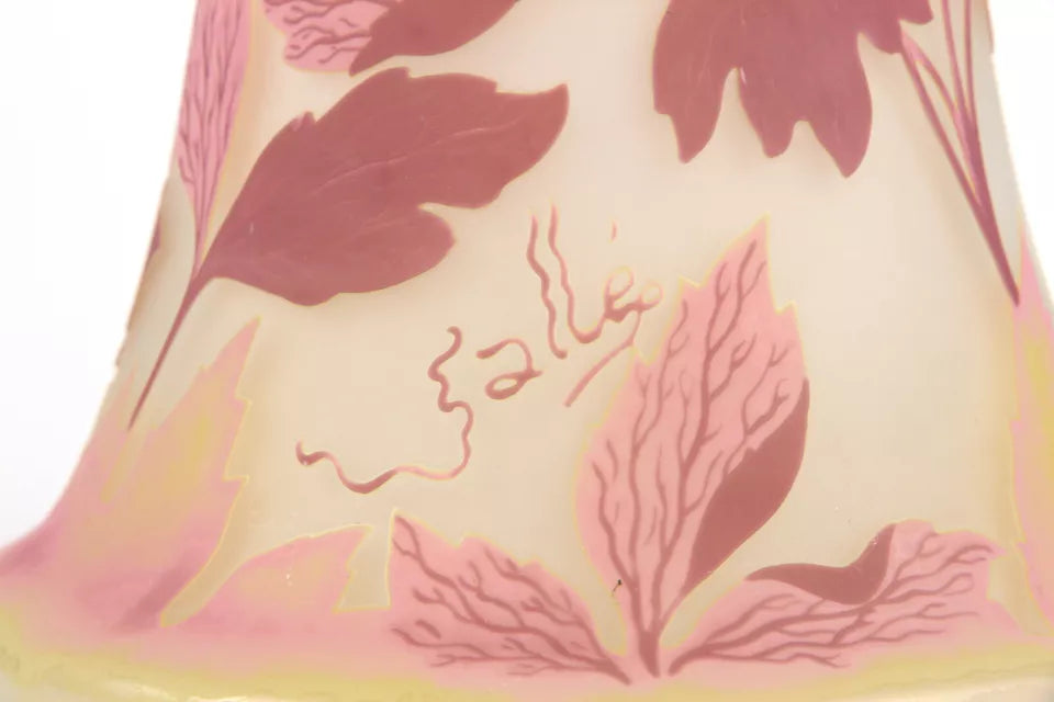 エミールガレ コロンバイン（オダマキ化）の花が描かれた花瓶