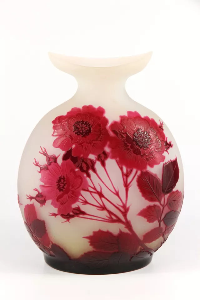 エミールガレ バラの花が描かれた花瓶