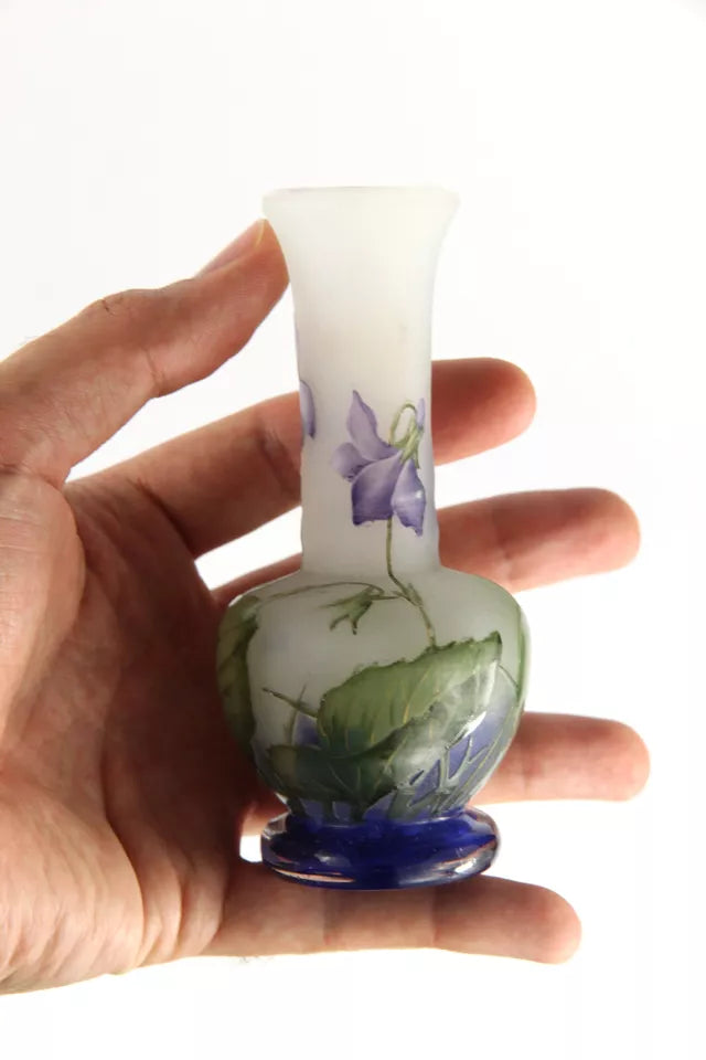 ドーム兄弟（ドームナンシー）スミレの花が描かれた花瓶